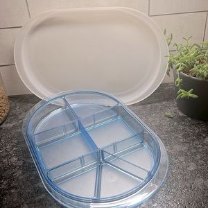 vintage Tupperware divided dish Believed to be new without tags.